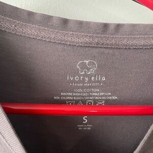 Ivory Ella soft mauve crewneck tee